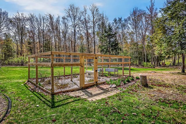 4895 W Birch Lane, Pentwater, MI 49449
