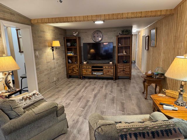 17 Amidon Lane, Tamworth, NH 03886