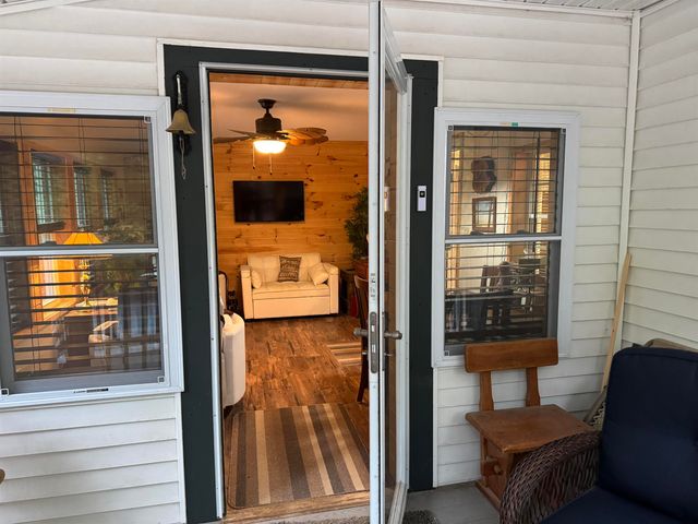 17 Amidon Lane, Tamworth, NH 03886