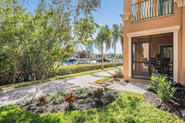 2733 VIA CIPRIANI 814A, Clearwater, FL 33764