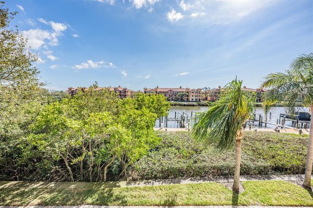 2733 VIA CIPRIANI 814A, Clearwater, FL 33764