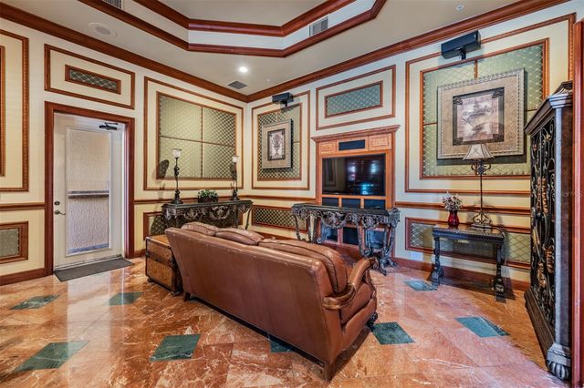 2733 VIA CIPRIANI 814A, Clearwater, FL 33764