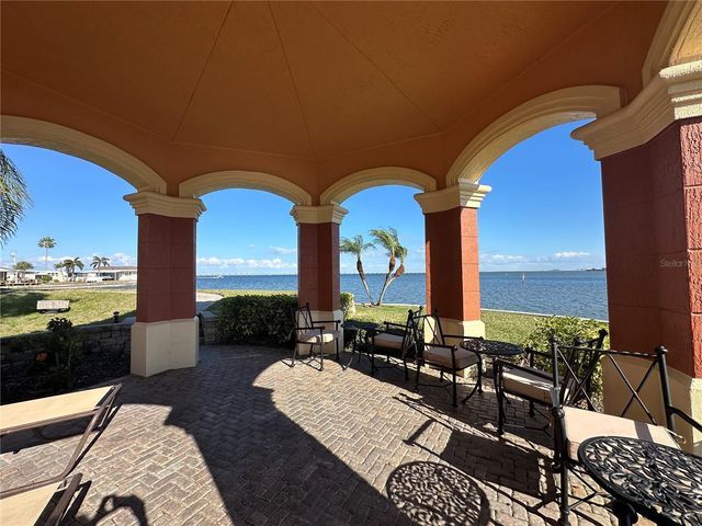 2733 VIA CIPRIANI 814A, Clearwater, FL 33764