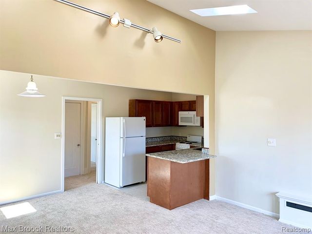 156 N Worth 2S, Birmingham, MI 48009