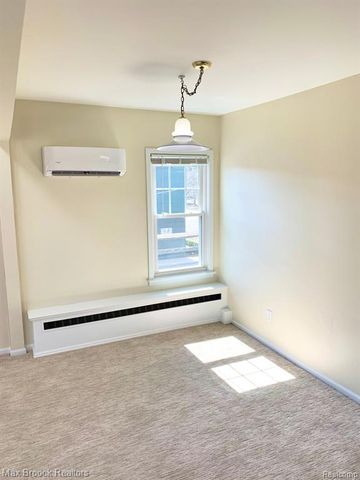 156 N Worth 2S, Birmingham, MI 48009