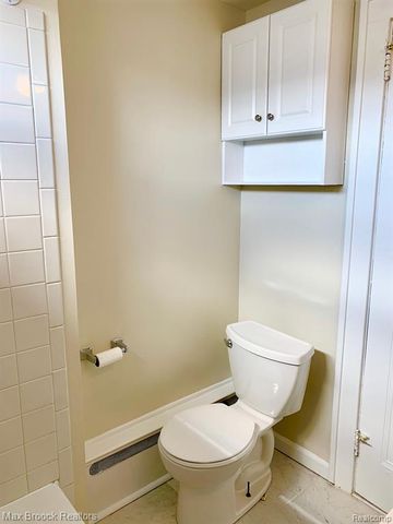 156 N Worth 2S, Birmingham, MI 48009