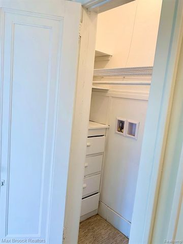 156 N Worth 2S, Birmingham, MI 48009