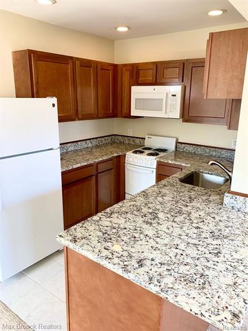 156 N Worth 2S, Birmingham, MI 48009