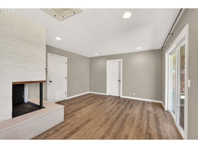 737 Ne 18TH St, Mc Minnville, OR 97128