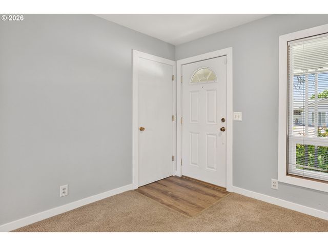 737 Ne 18TH St, Mc Minnville, OR 97128