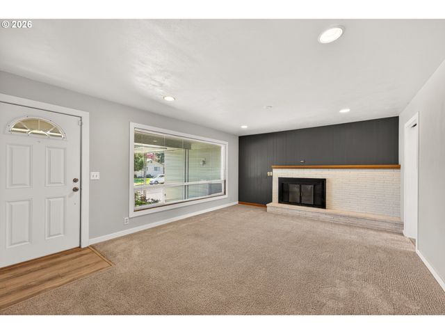 737 Ne 18TH St, Mc Minnville, OR 97128