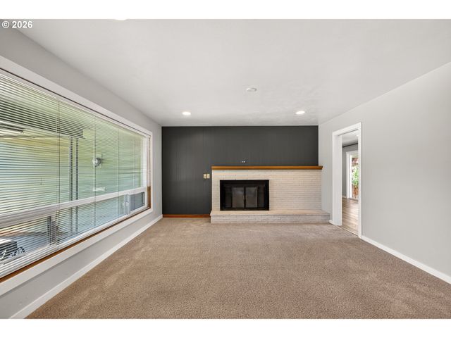 737 Ne 18TH St, Mc Minnville, OR 97128