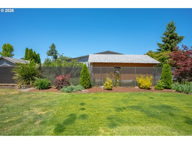 737 Ne 18TH St, Mc Minnville, OR 97128
