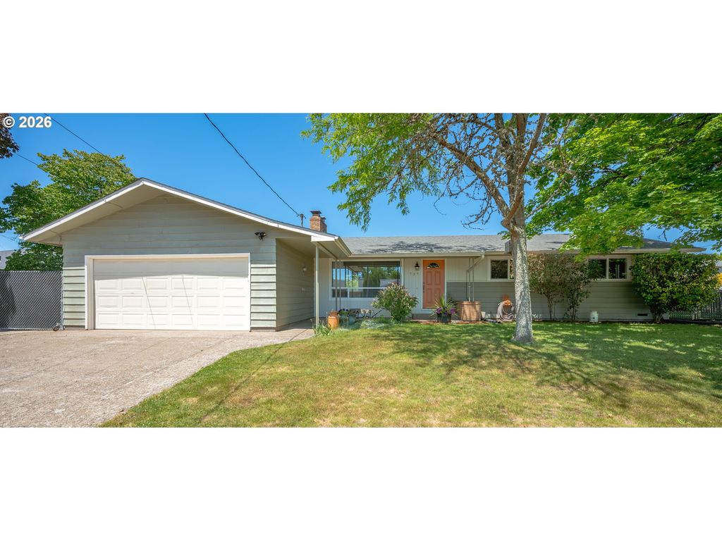Image 23 of property listing at 737 Ne 18TH St, Mc Minnville, OR 97128