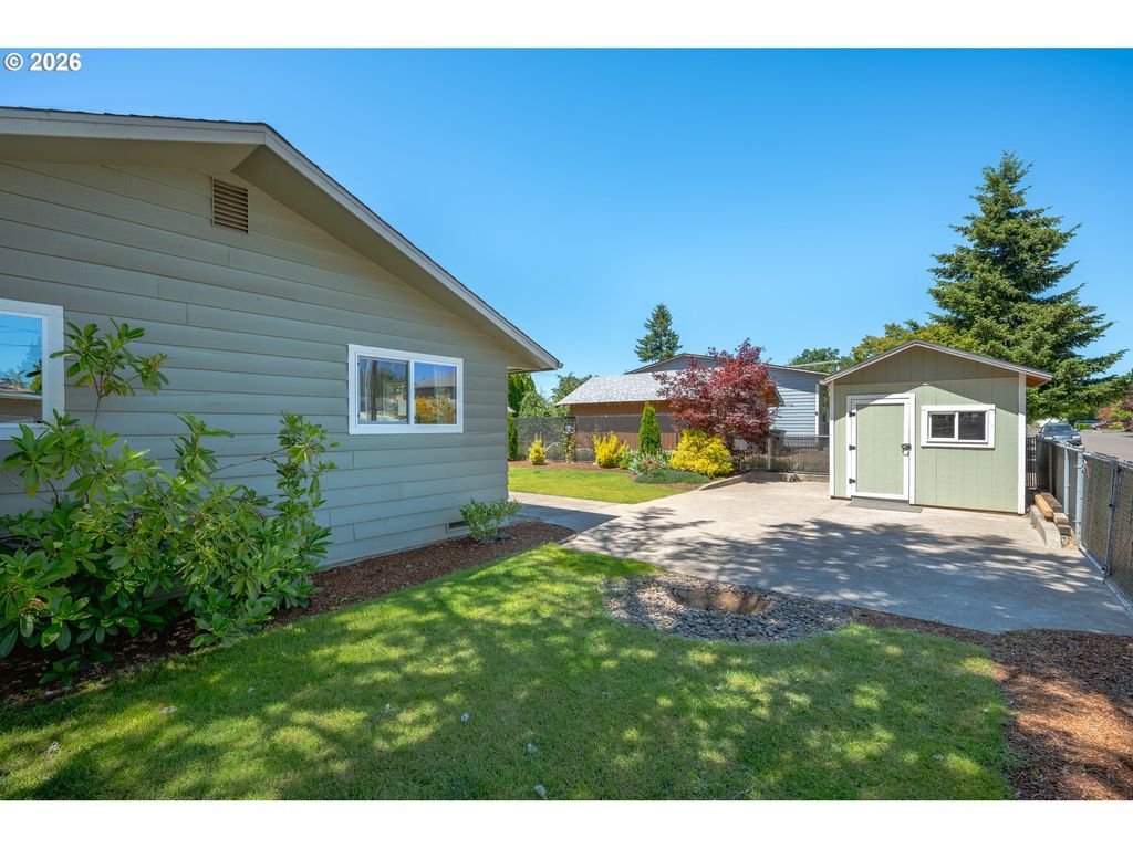 Image 29 of property listing at 737 Ne 18TH St, Mc Minnville, OR 97128