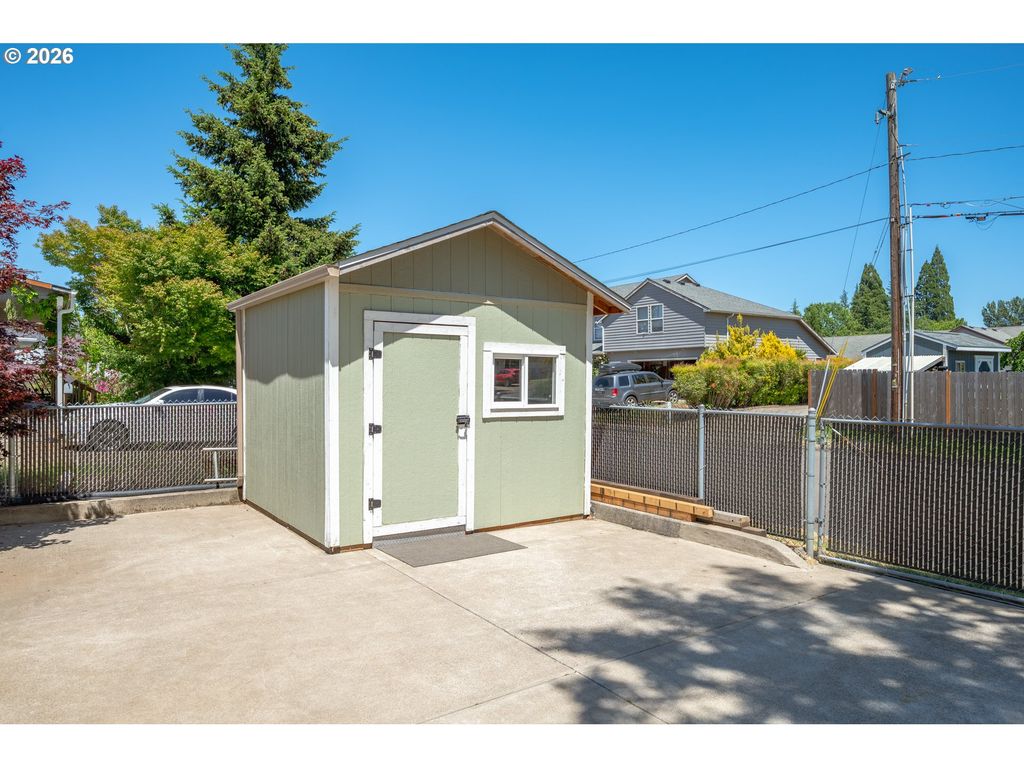 Image 30 of property listing at 737 Ne 18TH St, Mc Minnville, OR 97128