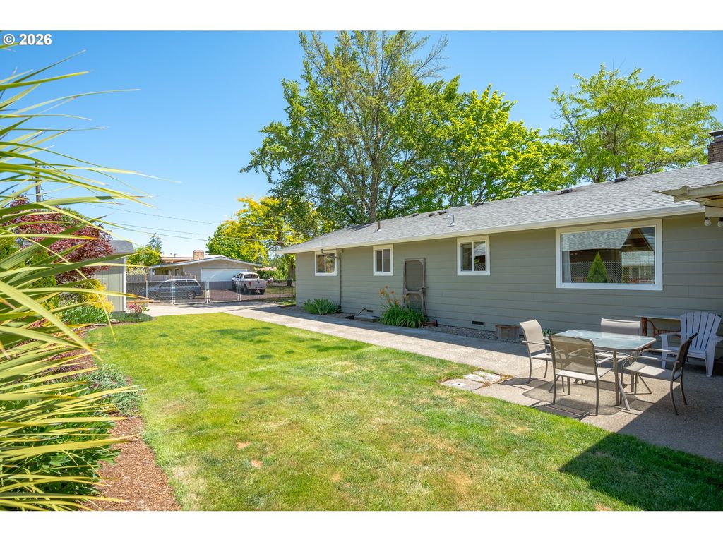 Image 47 of property listing at 737 Ne 18TH St, Mc Minnville, OR 97128