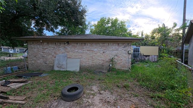815 Spates Street, Channelview, TX 77530