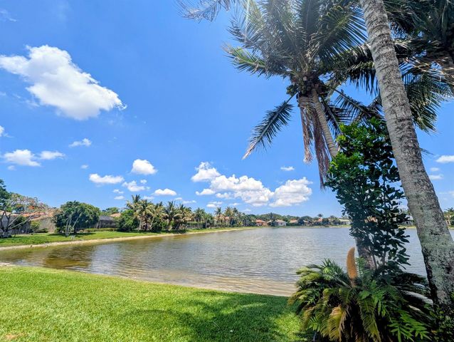 10640 Oak Meadow Lane, Lake Worth, FL 33449