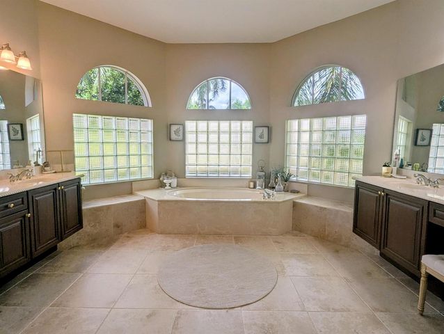 10640 Oak Meadow Lane, Lake Worth, FL 33449