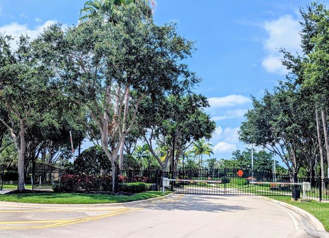 10640 Oak Meadow Lane, Lake Worth, FL 33449