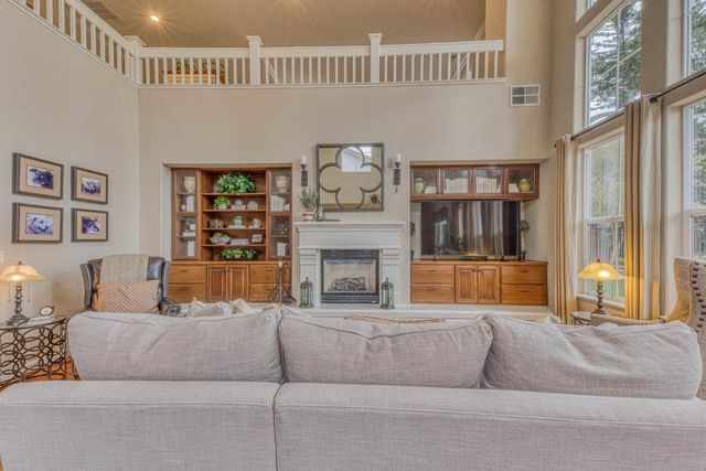 4150 Peninsula Point Drive, Seaside, CA 93955