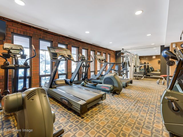 2605 S Indiana Avenue 2304, Chicago, IL 60616