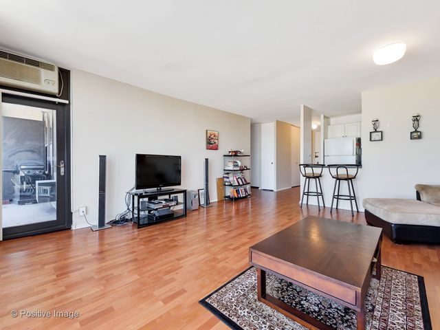 2605 S Indiana Avenue 2304, Chicago, IL 60616
