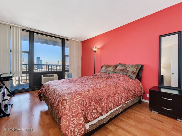 2605 S Indiana Avenue 2304, Chicago, IL 60616
