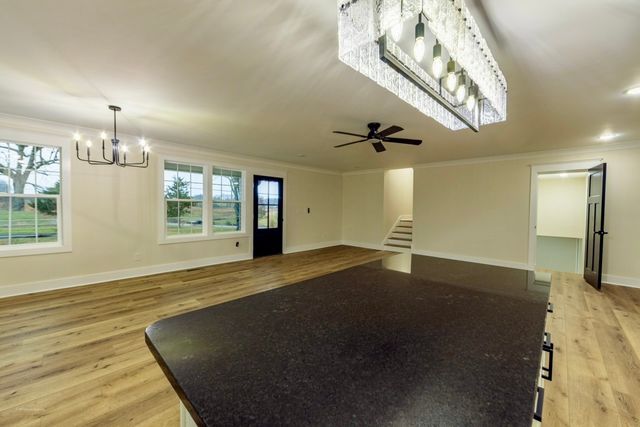 1877 Airport Lake Rd, Mcminnville, TN 37110