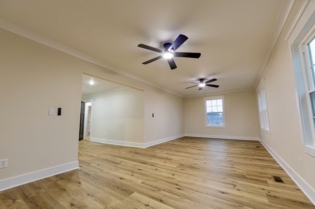 1877 Airport Lake Rd, Mcminnville, TN 37110