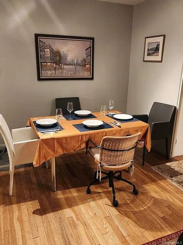 139-15 83rd Avenue 330, Briarwood, NY 11435