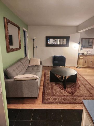 139-15 83rd Avenue 330, Briarwood, NY 11435