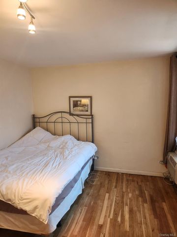 139-15 83rd Avenue 330, Briarwood, NY 11435