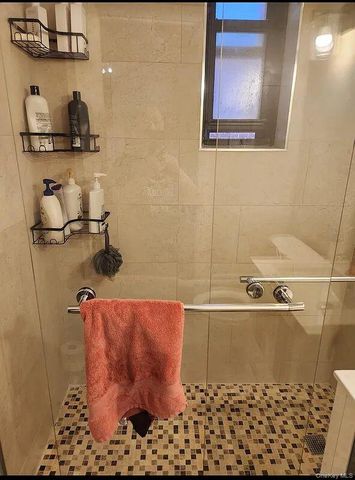 139-15 83rd Avenue 330, Briarwood, NY 11435