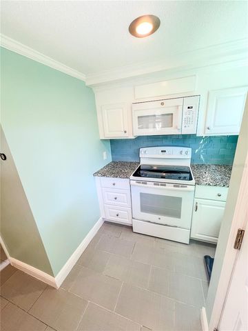 33 N HAMPTON AVENUE, Orlando, FL 32803
