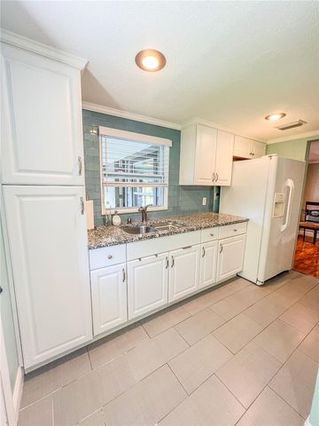33 N HAMPTON AVENUE, Orlando, FL 32803