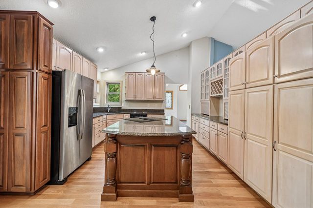 597 Viking Drive E, Little Canada, MN 55117