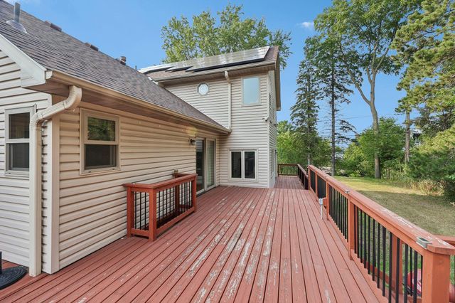 597 Viking Drive E, Little Canada, MN 55117