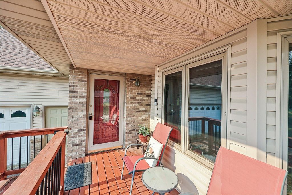 597 Viking Drive E, Little Canada, MN 55117 — photo 2