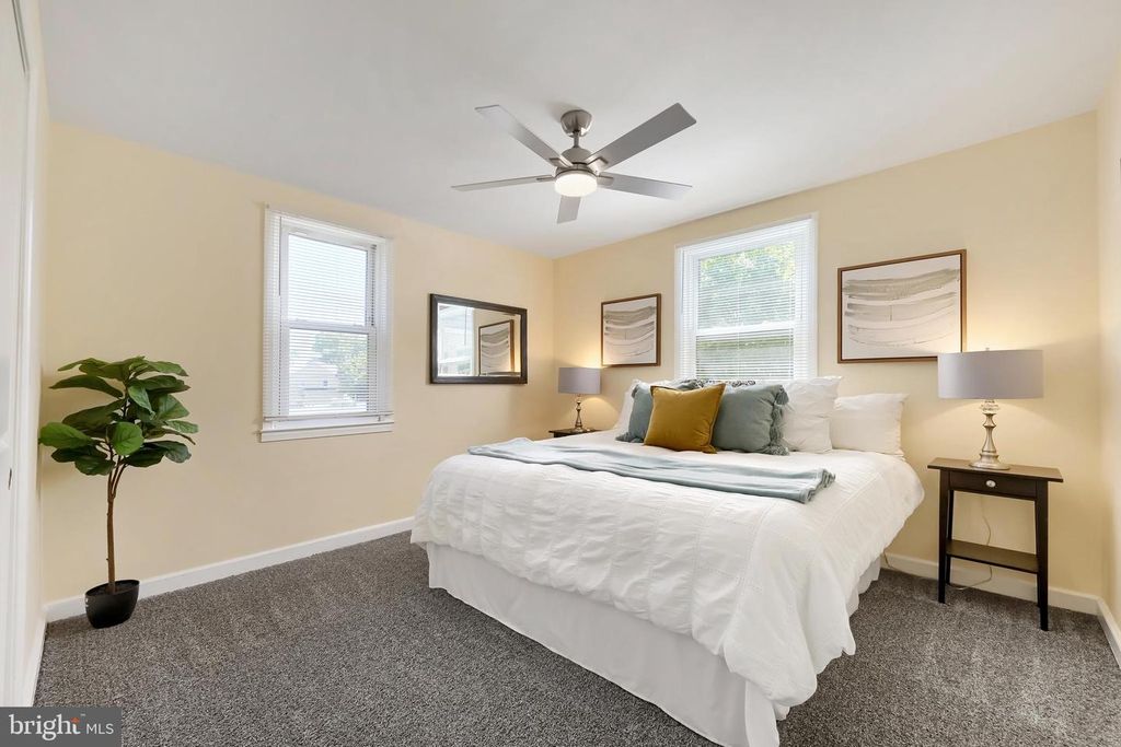 Image 8 of property listing at 327 WYE RD, Baltimore, MD 21221