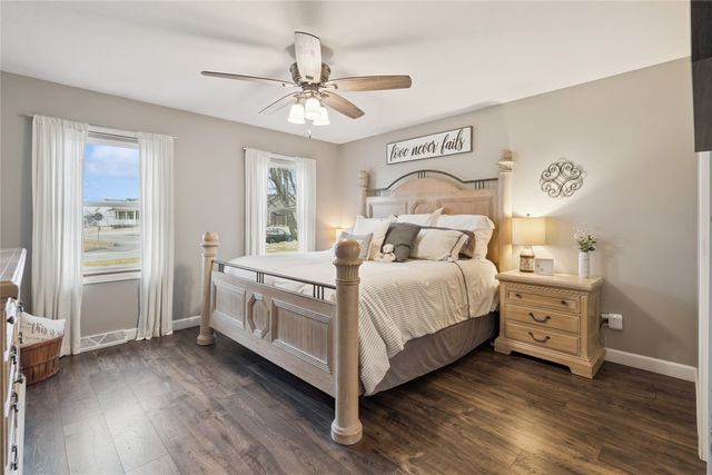 708 S Veverka Drive, Prairie City, IA 50228