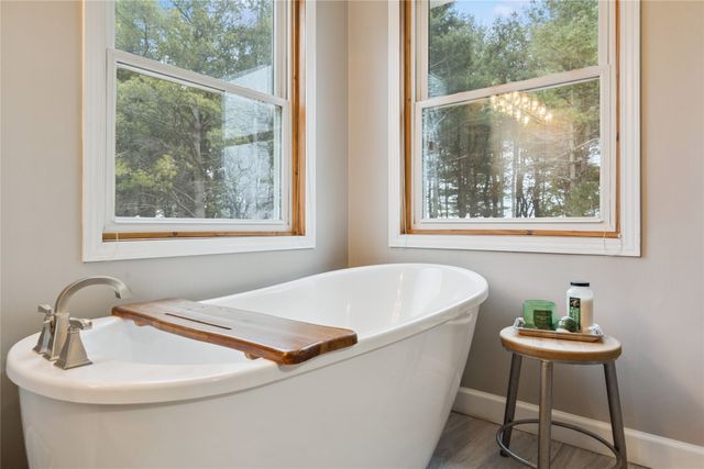 708 S Veverka Drive, Prairie City, IA 50228