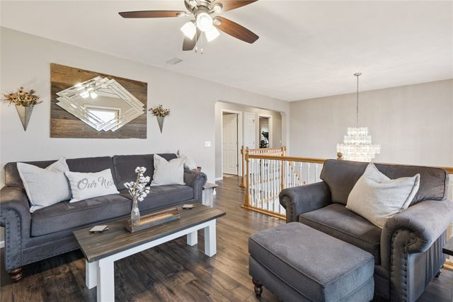 708 S Veverka Drive, Prairie City, IA 50228