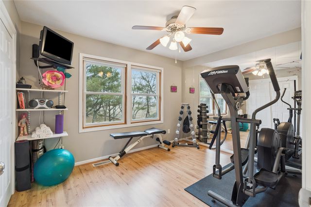 708 S Veverka Drive, Prairie City, IA 50228