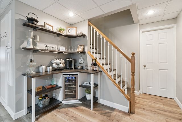 708 S Veverka Drive, Prairie City, IA 50228