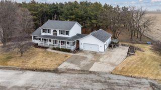 708 S Veverka Drive, Prairie City, IA 50228