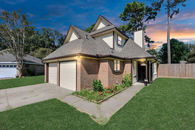 343 Brompton Court, Highlands, TX 77562