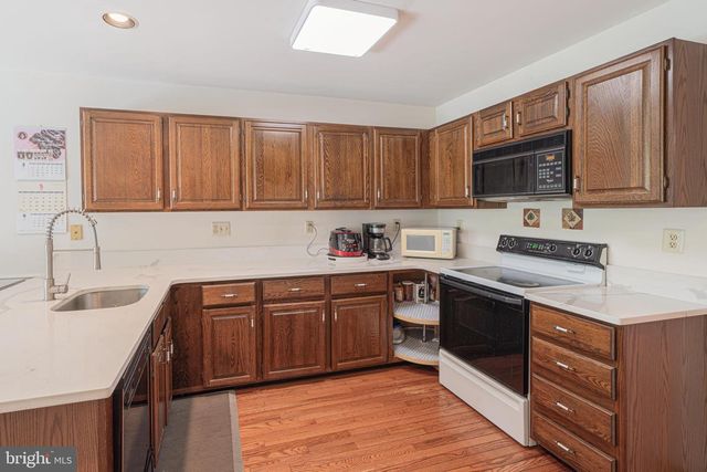 182 PINECREST LN, Lansdale, PA 19446