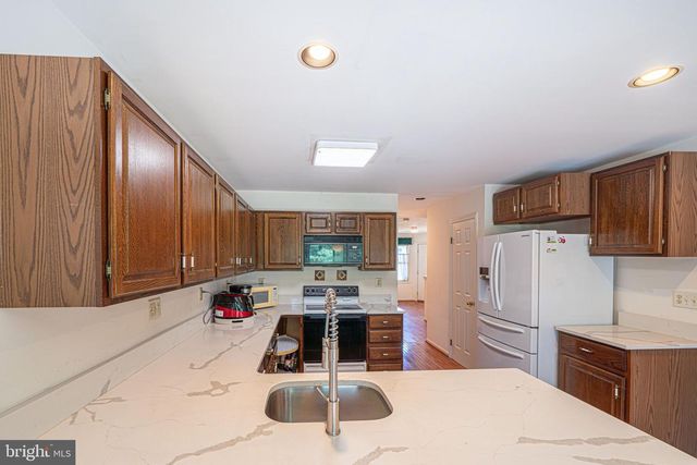 182 PINECREST LN, Lansdale, PA 19446